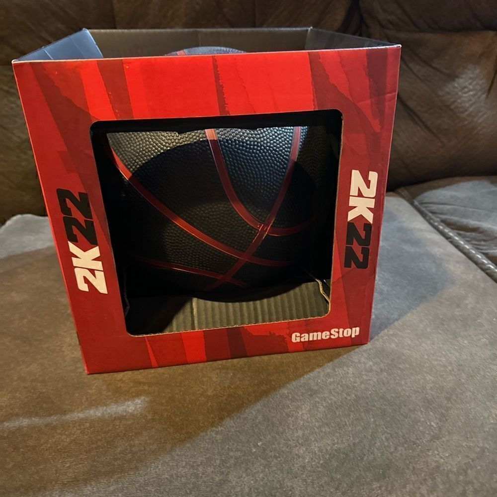NBA 2K22 GAMESTOP EXCLUSIVE BASKETBALL ONLY- VIDEO GAME Not Included - Picture 2 of 4